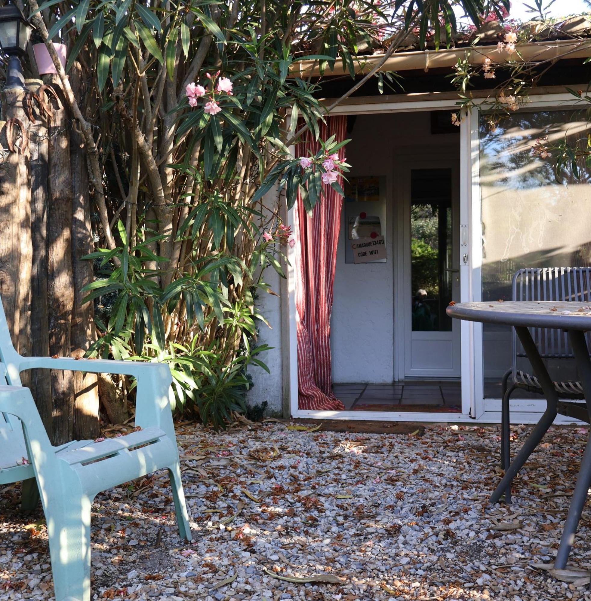 Bed and Breakfast Mazet du Maréchal Ferrant Saintes-Maries-de-la-Mer Exterior foto